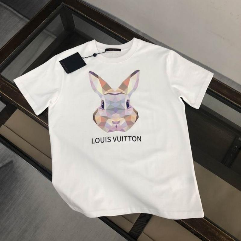 Louis Vuitton Men's T-shirts 752